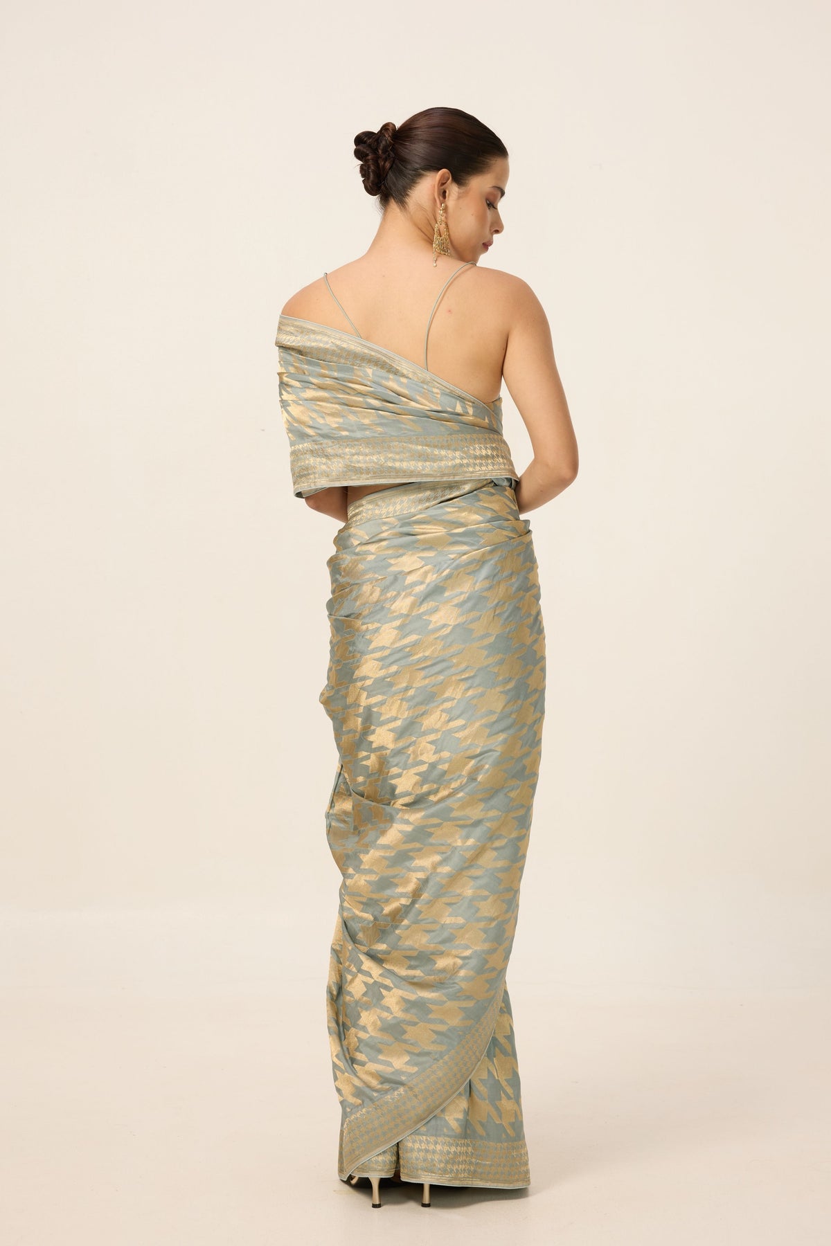 Ash Grey Gerum Saree