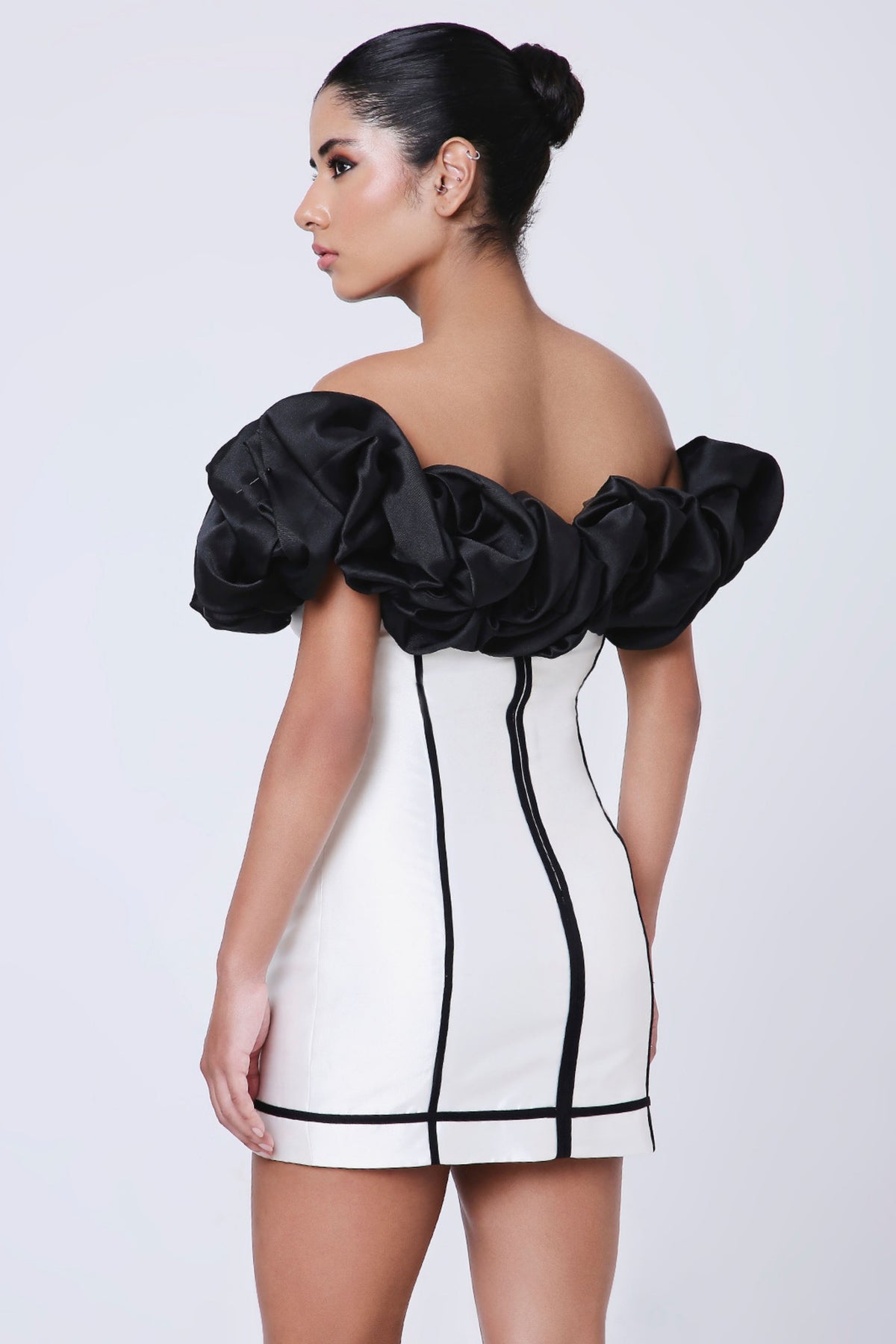 Liscia Dress