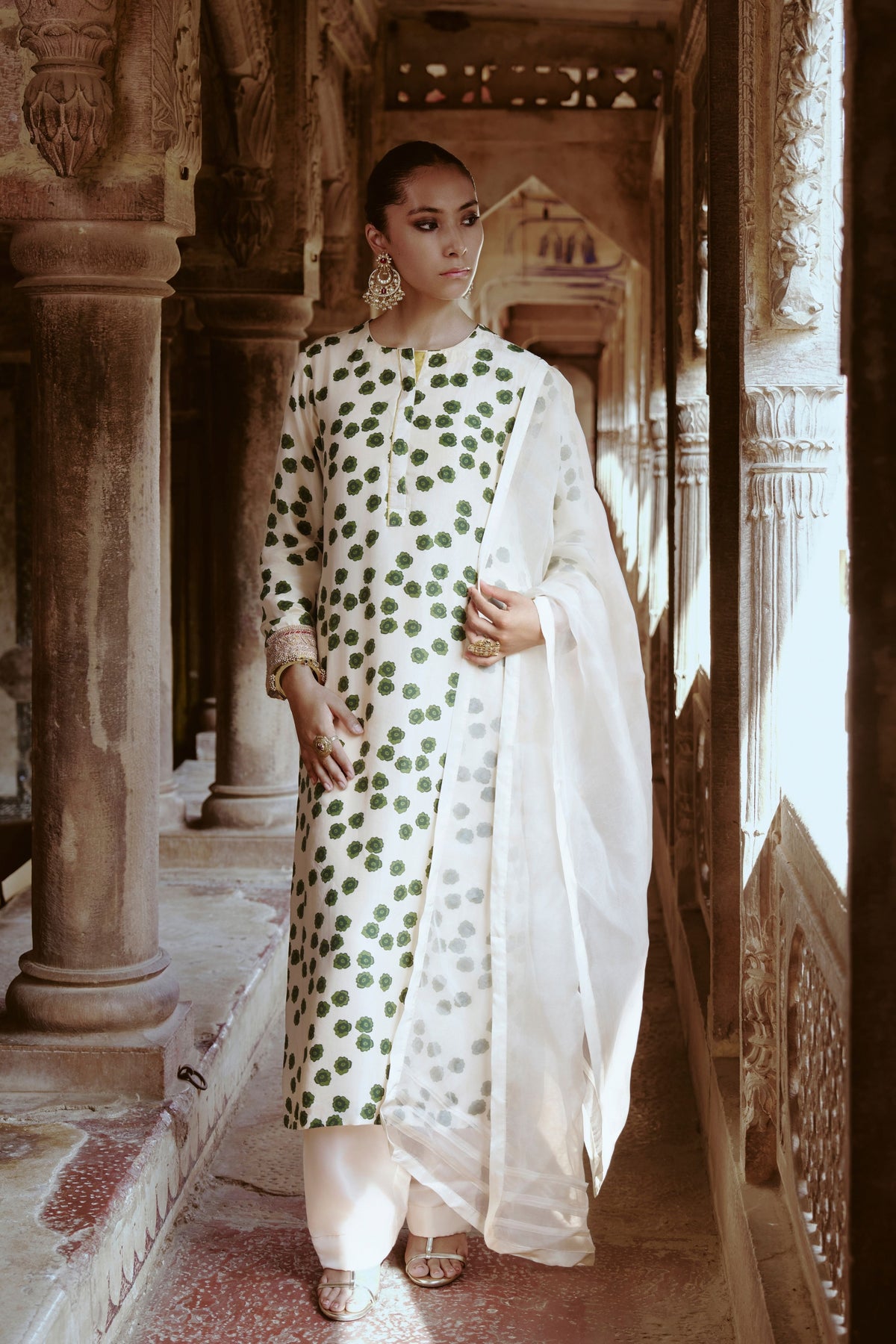 Ivory Leher Straight Kurta Set
