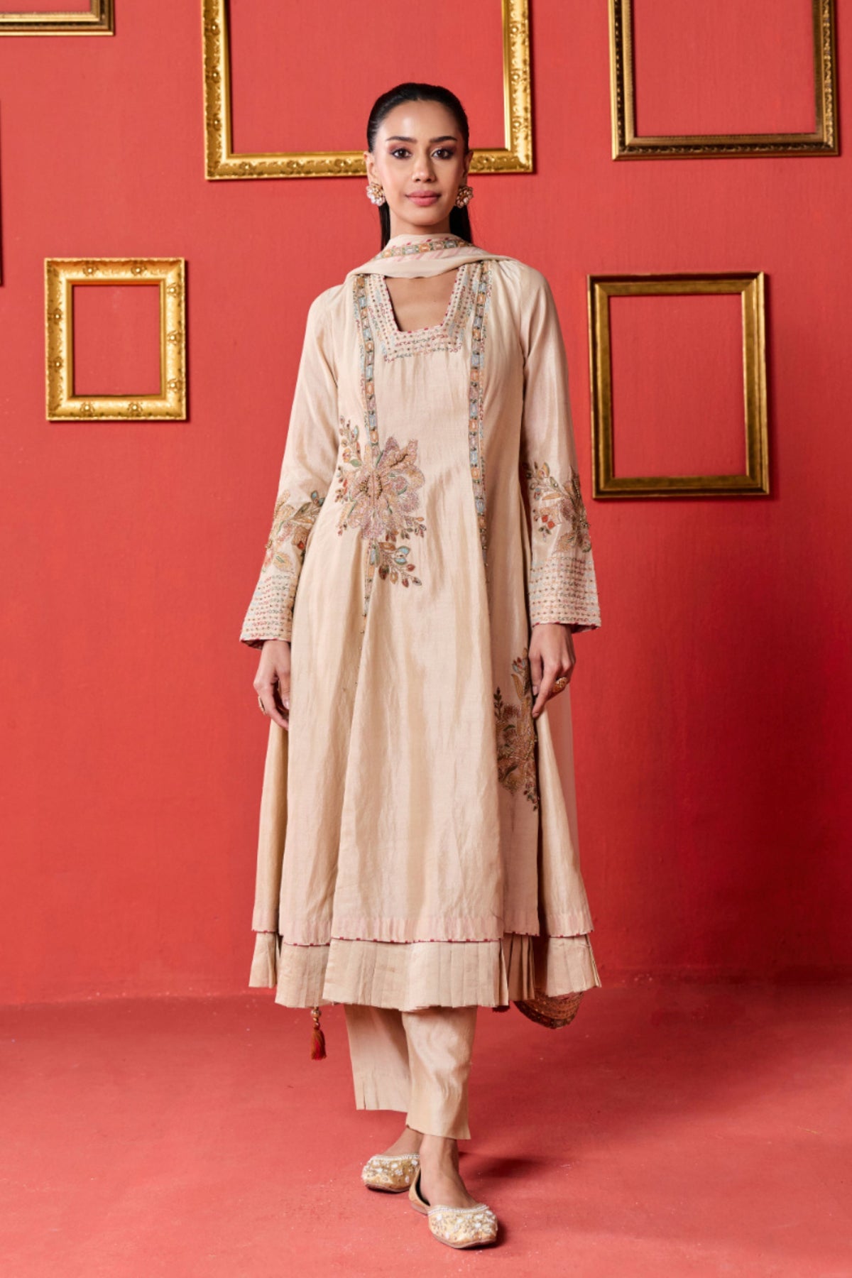 Gori  Tussar  Kurta Set