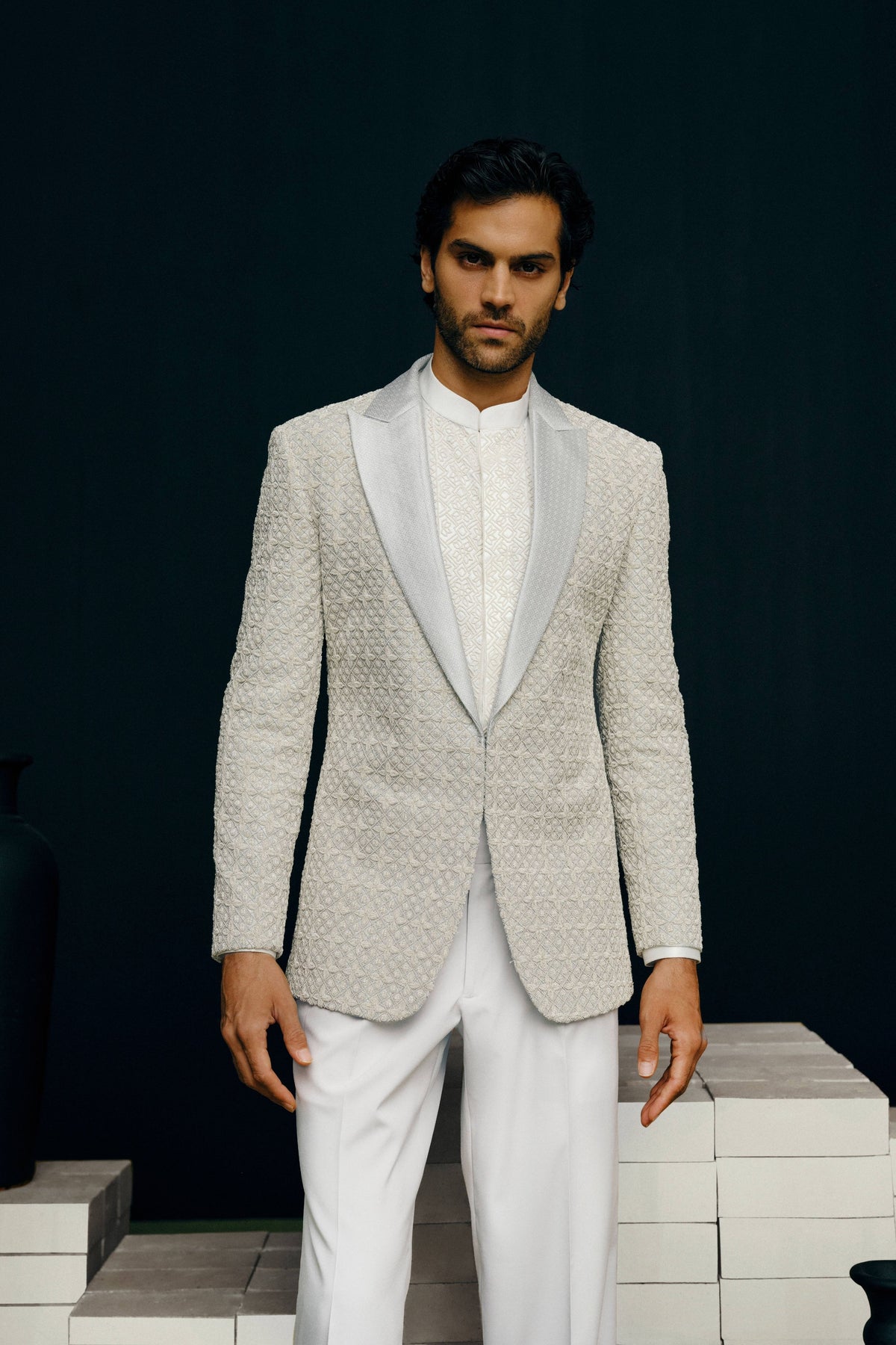Nivaan Tuxedo Set