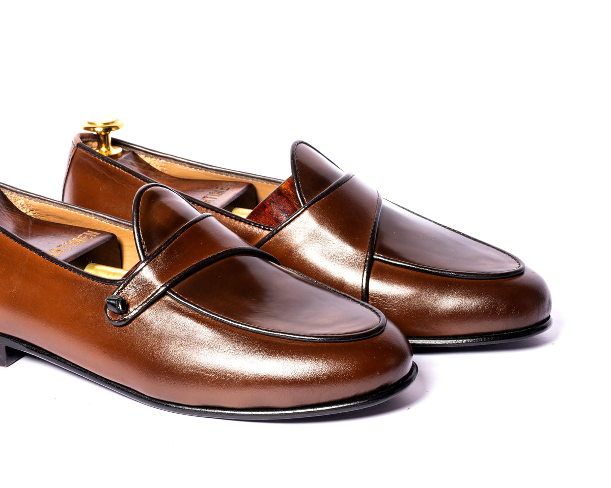 Single Knot Monk