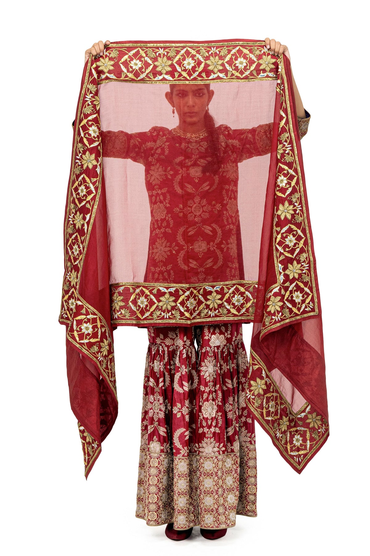 Amdara Acheli Kurta And Sharara