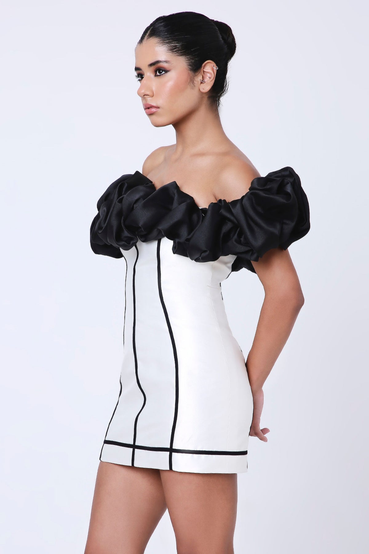 Liscia Dress