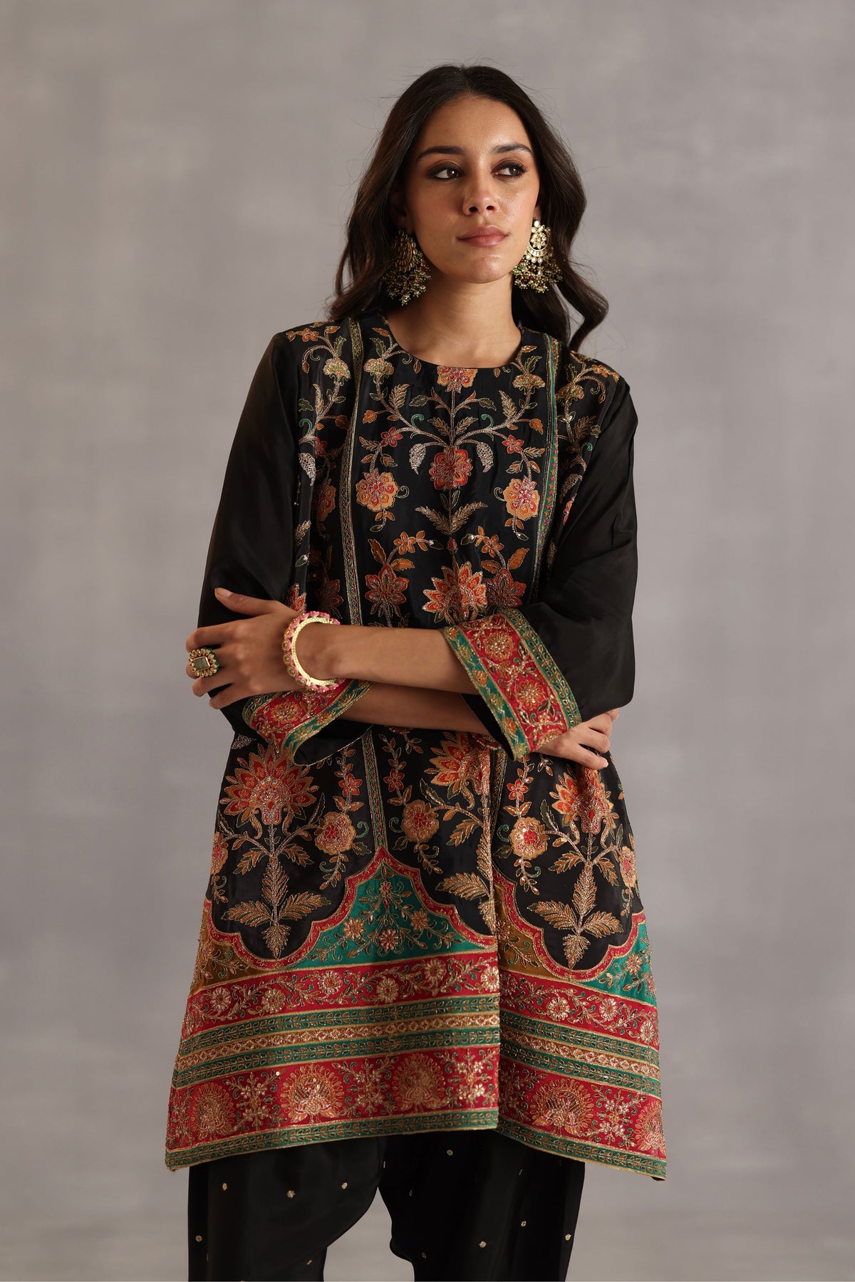 Yaman Black Kurta Set