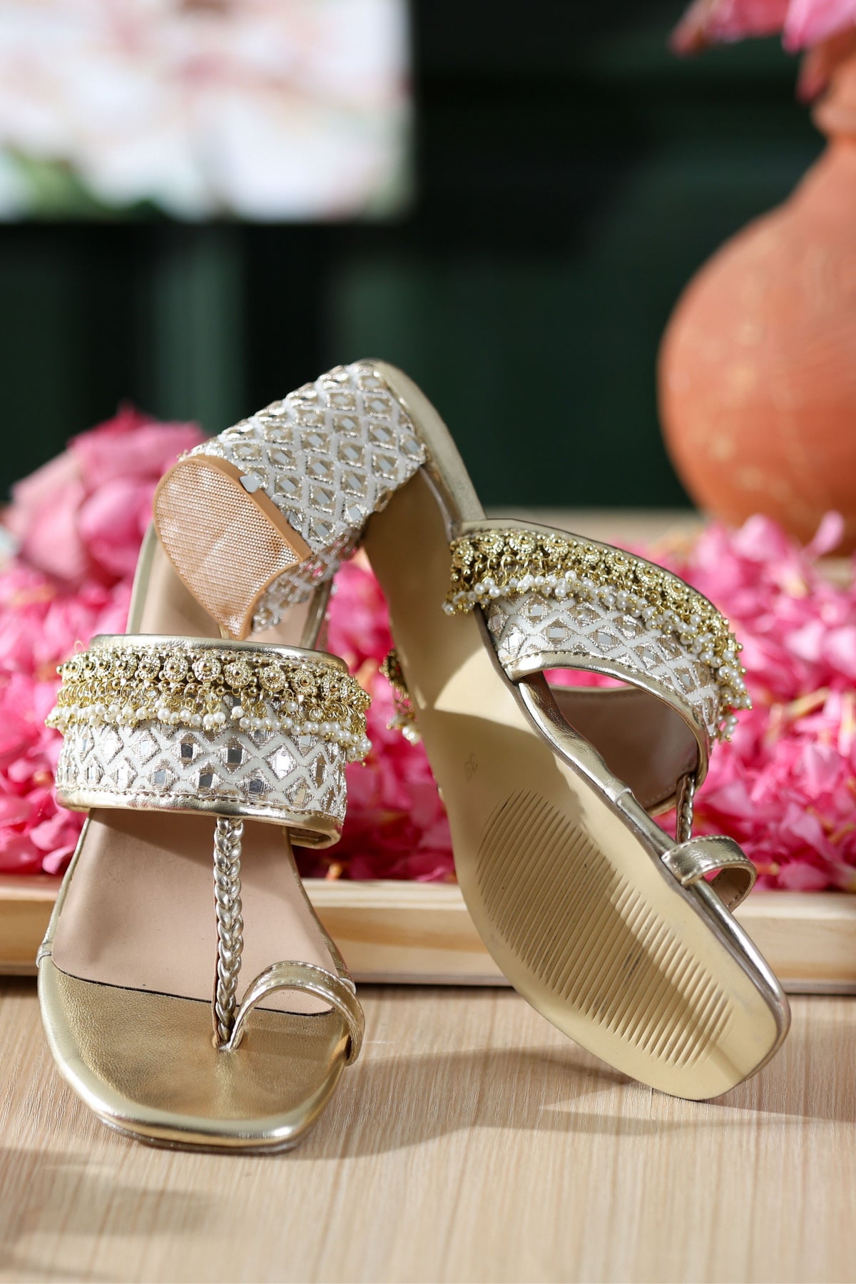 Tavishi Kholapuri Heel