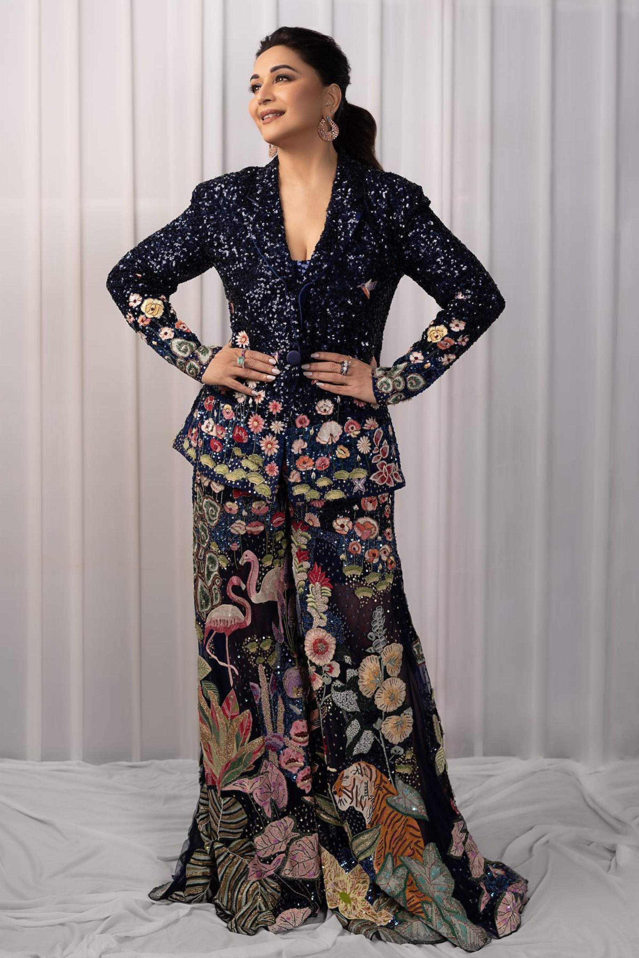 madhuri dixit dress designer Anamika in Anamika... It was a dream-come-true when renowned fashion designer Anamika Khanna agreed to create one-of-kind, couture outfits for Madhuri Dixit in The Fame Game. For me, the character of Anamika