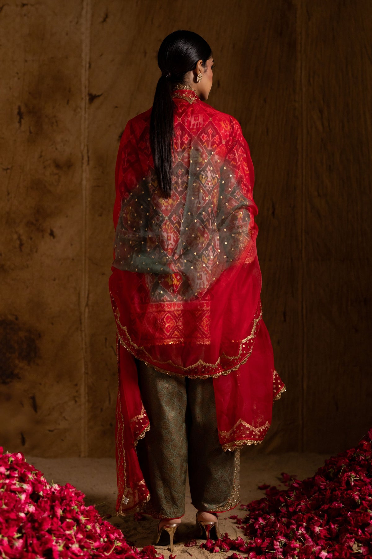 Red Dupatta