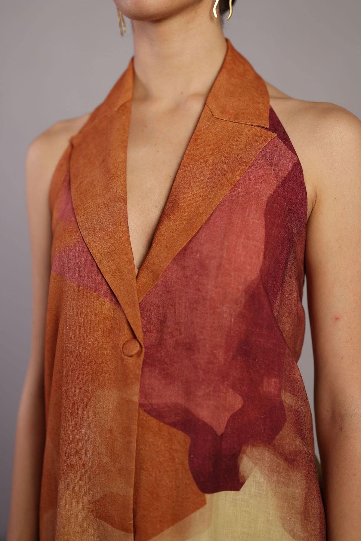 Diffuse Wine and Cream Top