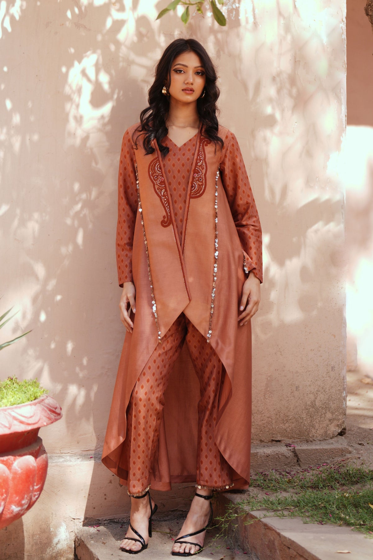 Mocha Chanderi Embroidred Kurta Set