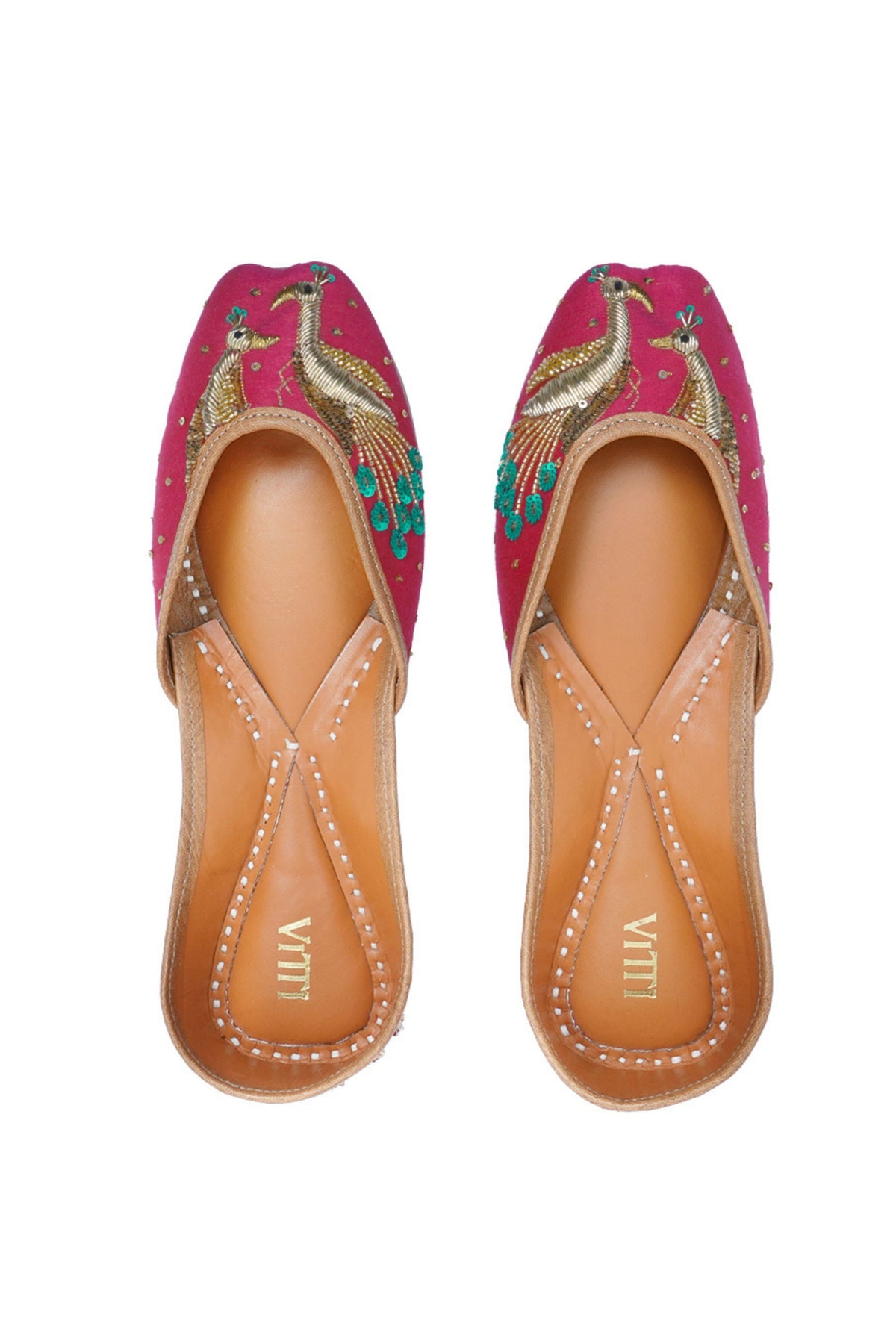 Peacock Pink Juttis