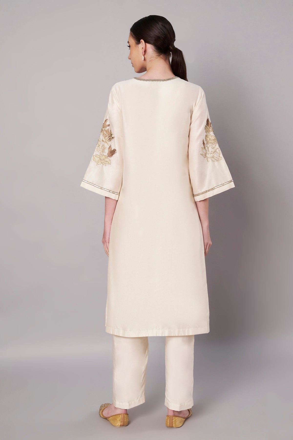 Breeze Trail Ivory A Line Set