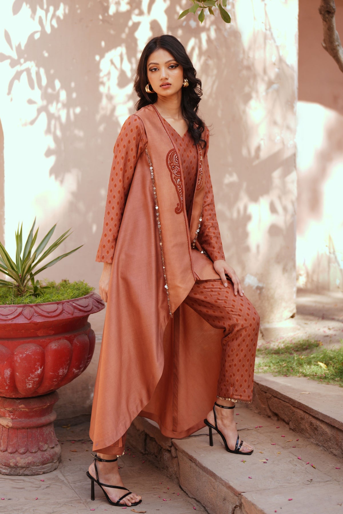 Mocha Chanderi Embroidred Kurta Set