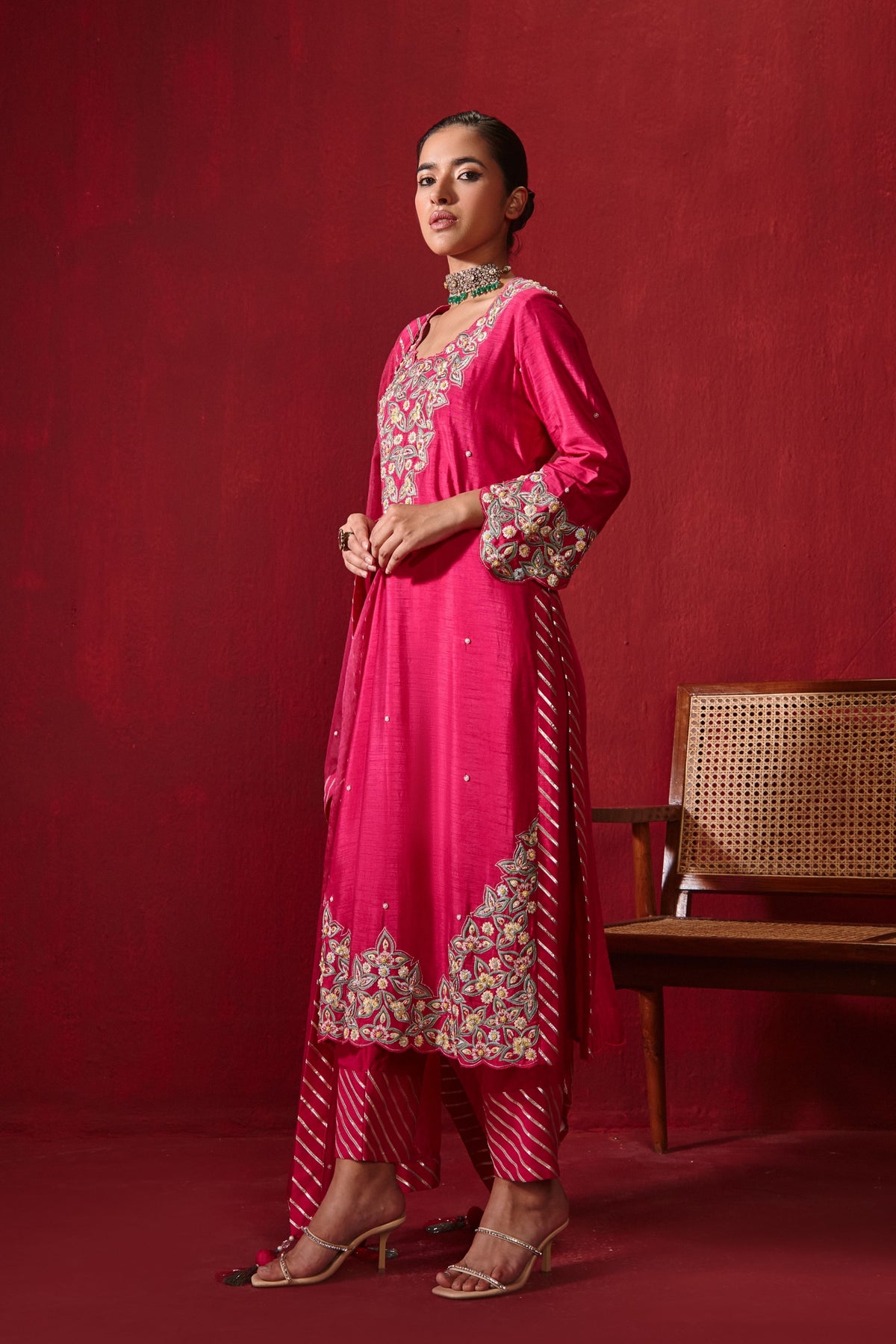 Rani Riwaaz Kurta Set