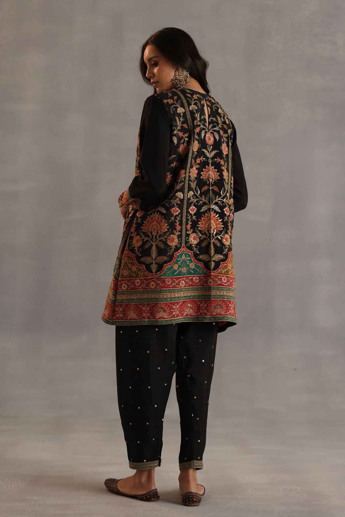 Yaman Black Kurta Set