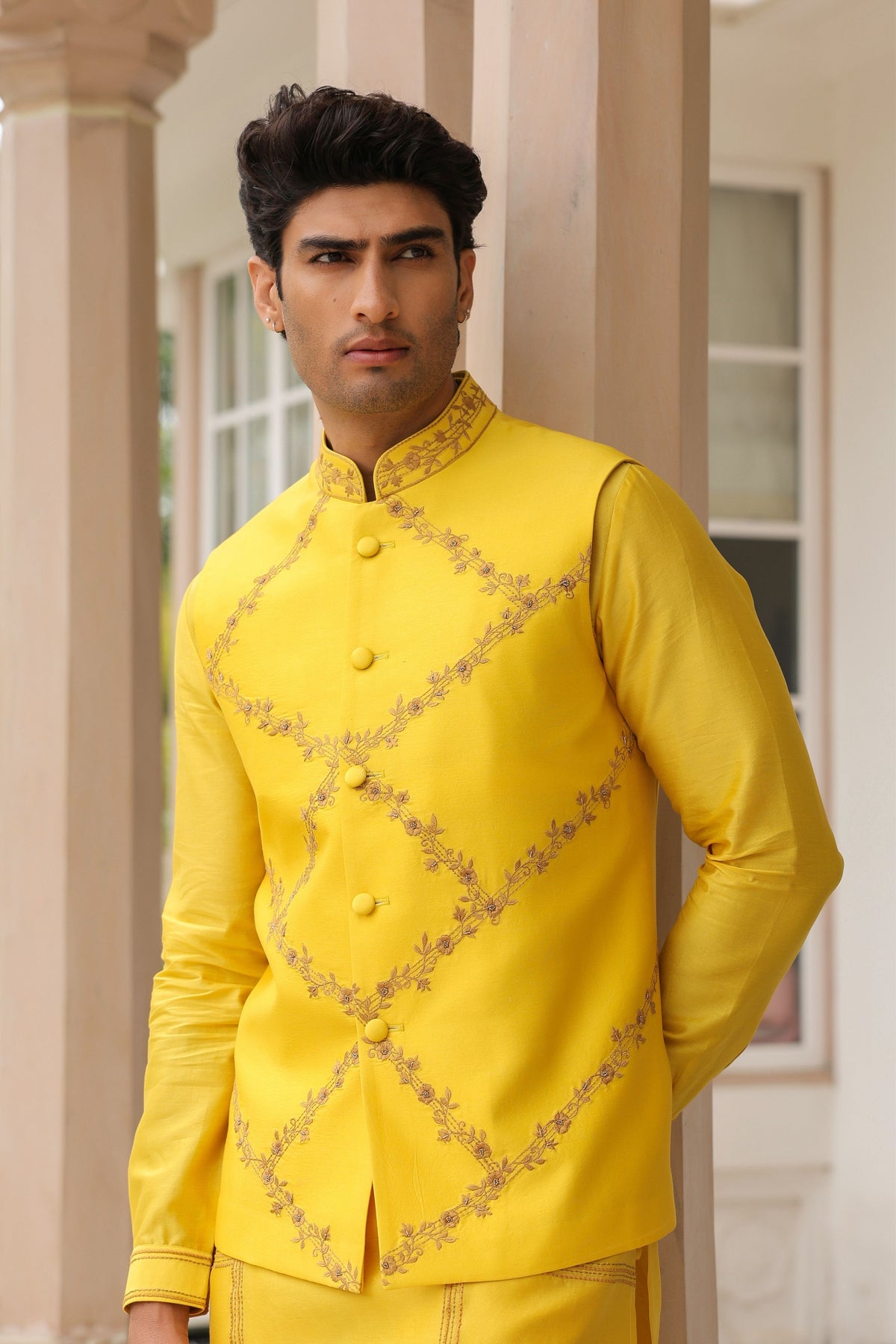 Gulzar Yellow Floral Geometric Bandi