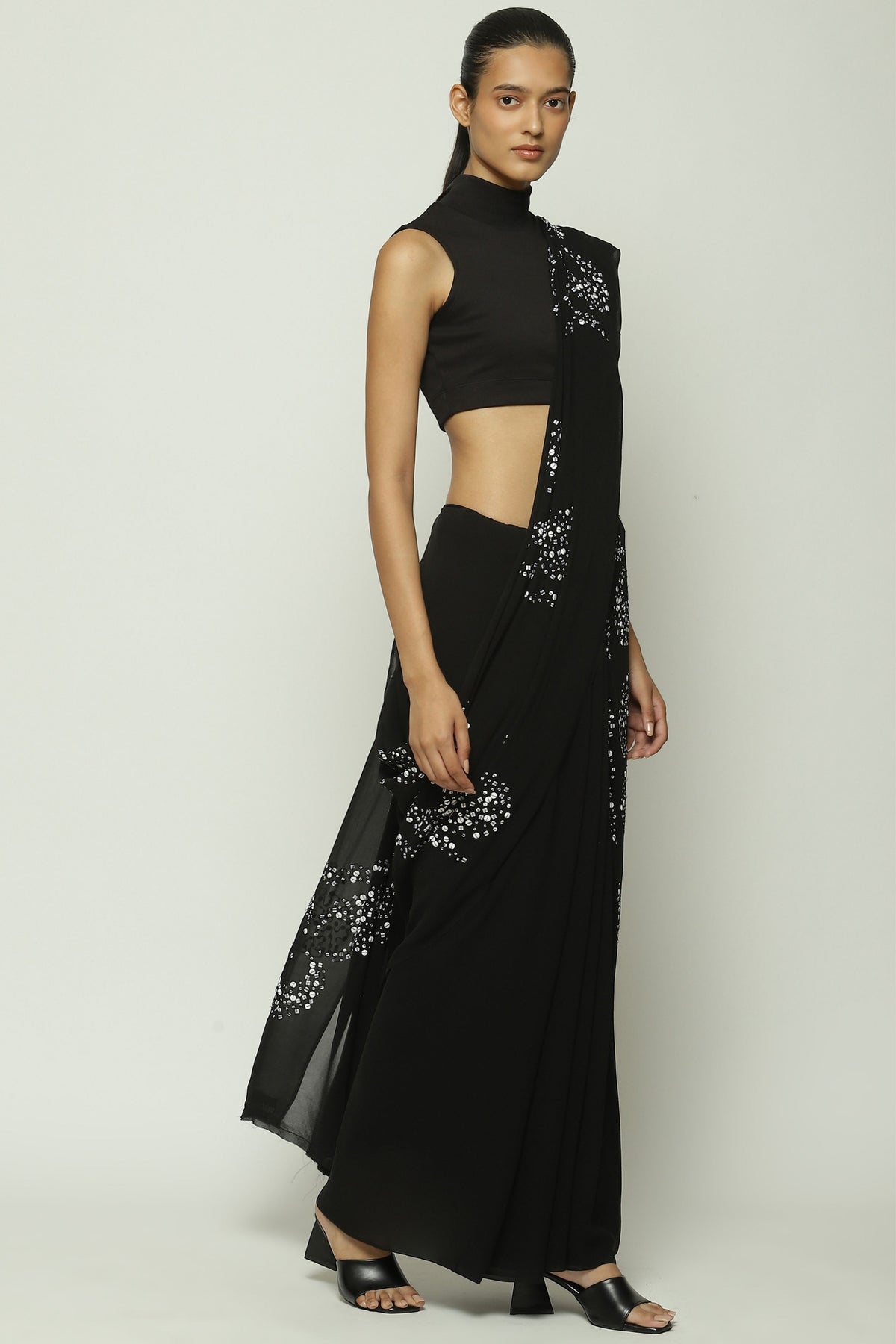 Embroidered Ottoman Moon Saree