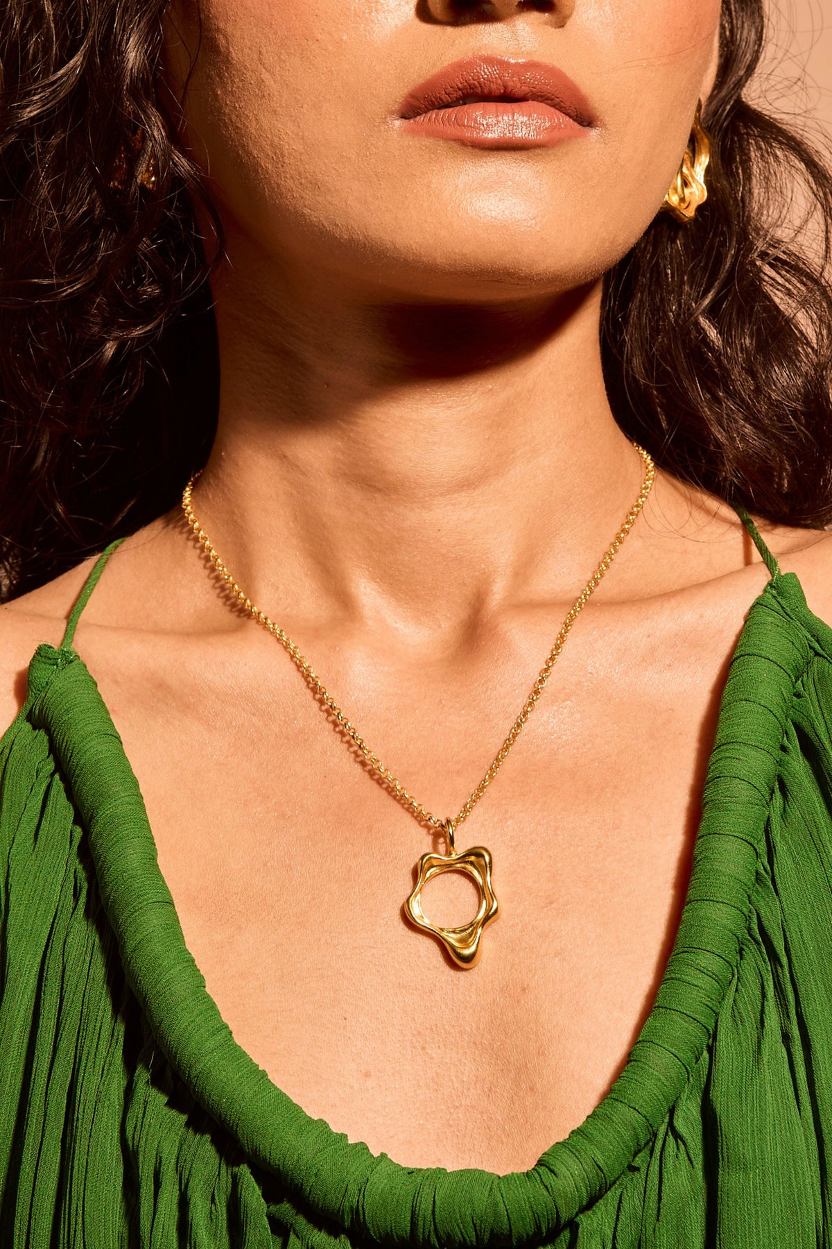 Aura Flow Pendant