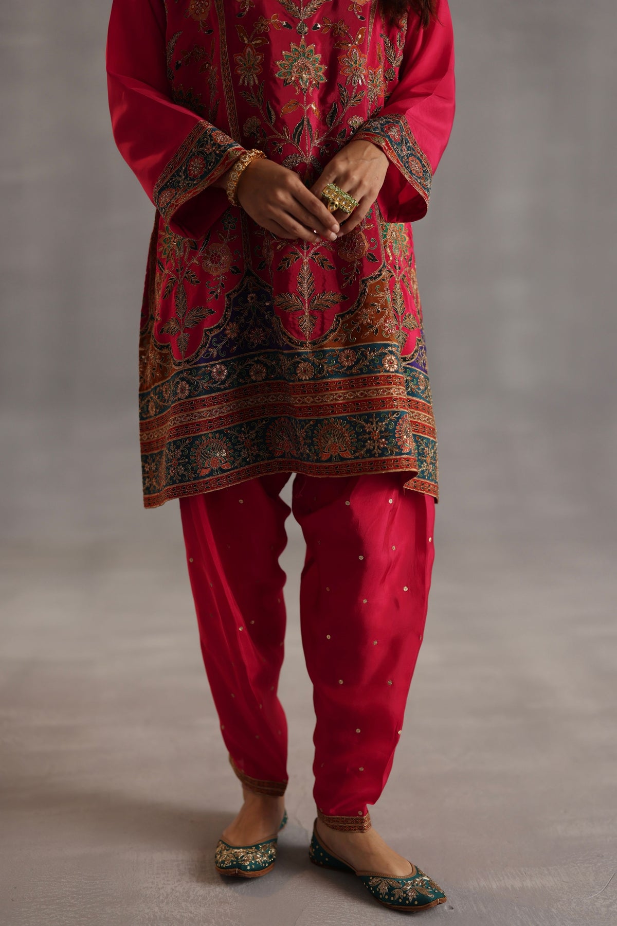 Yaman Magenta Kurta Set