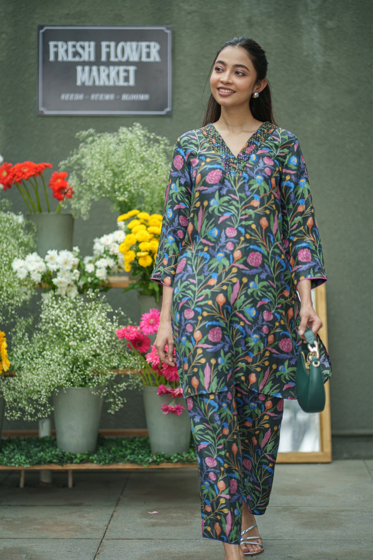Rose Black Kurta With Pants