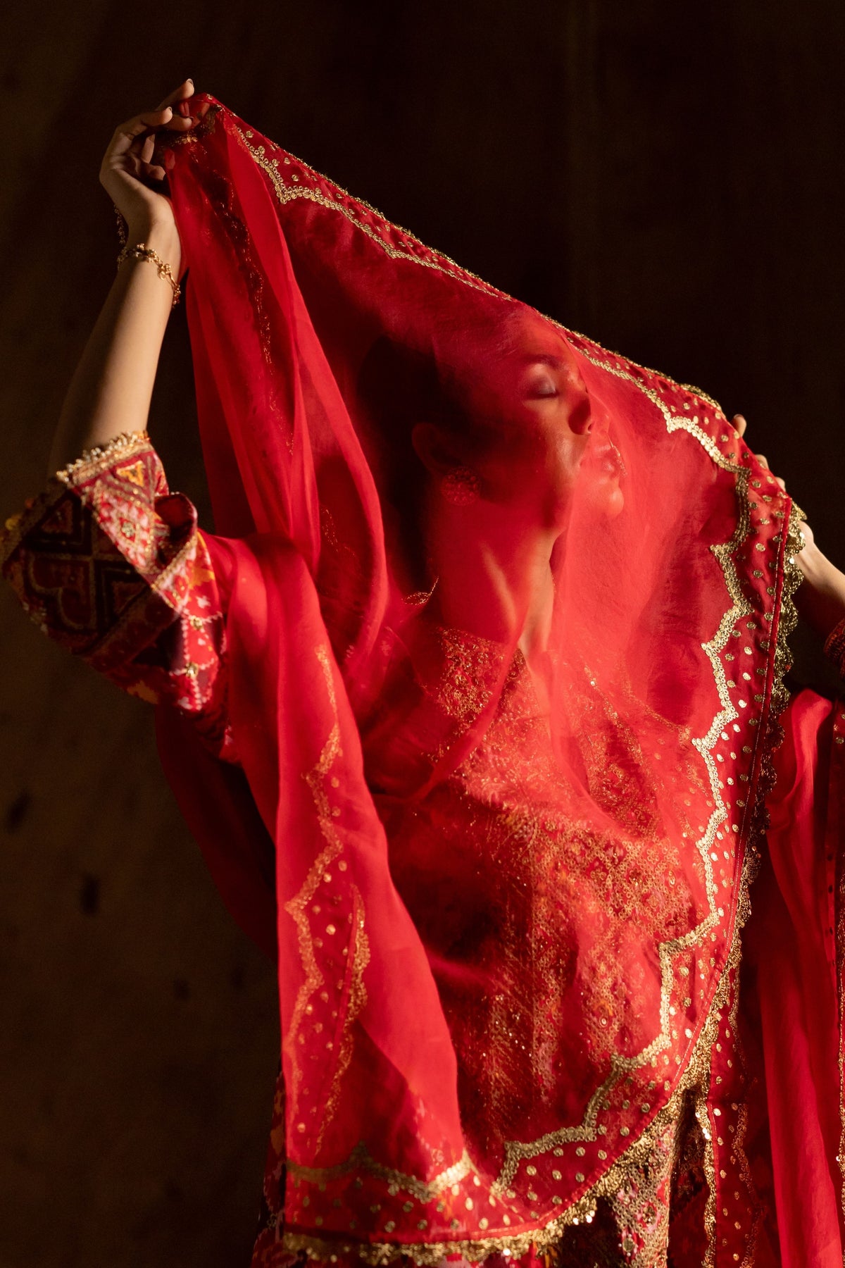 Red Dupatta