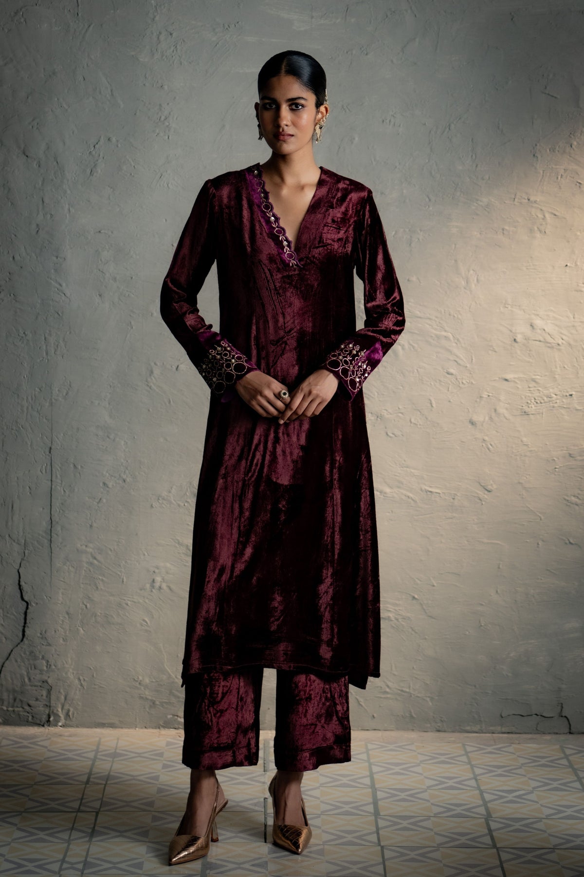 Maaya Brown V neck kurta Set