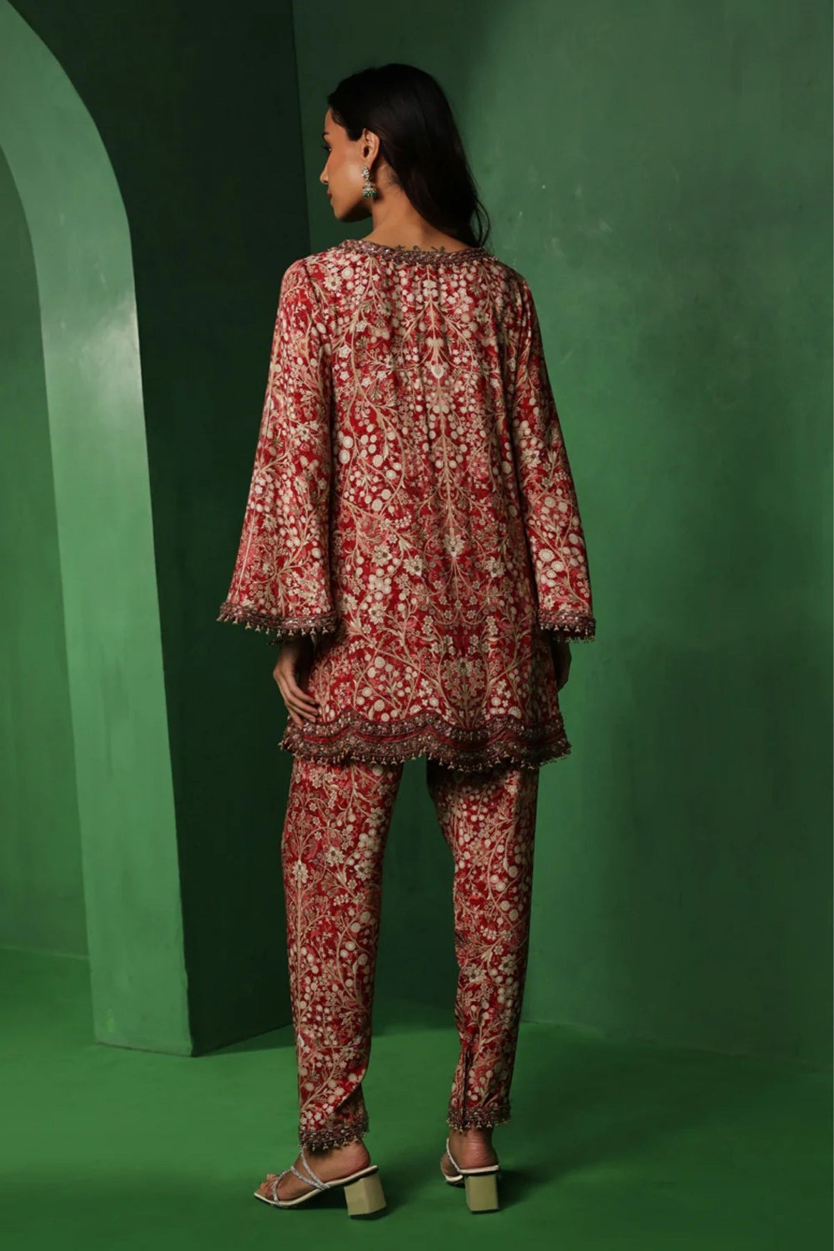 Sia Tuic Set
