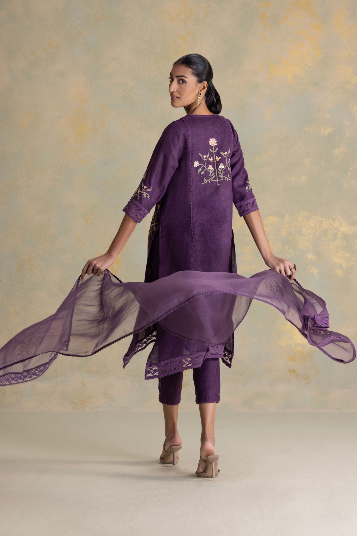 Candlelit Fly Kurta Set