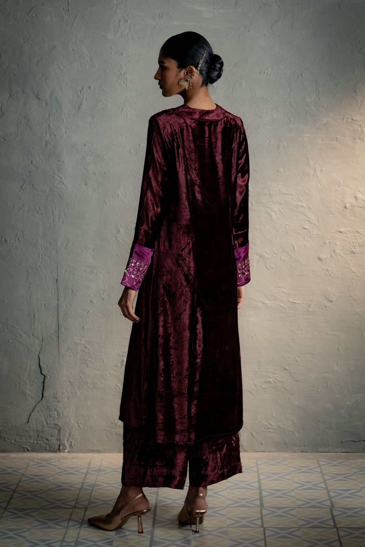 Maaya Brown V neck kurta Set