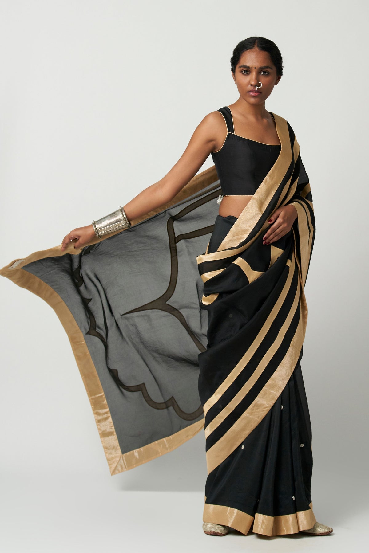 Surma Mehrabiya Saree Set