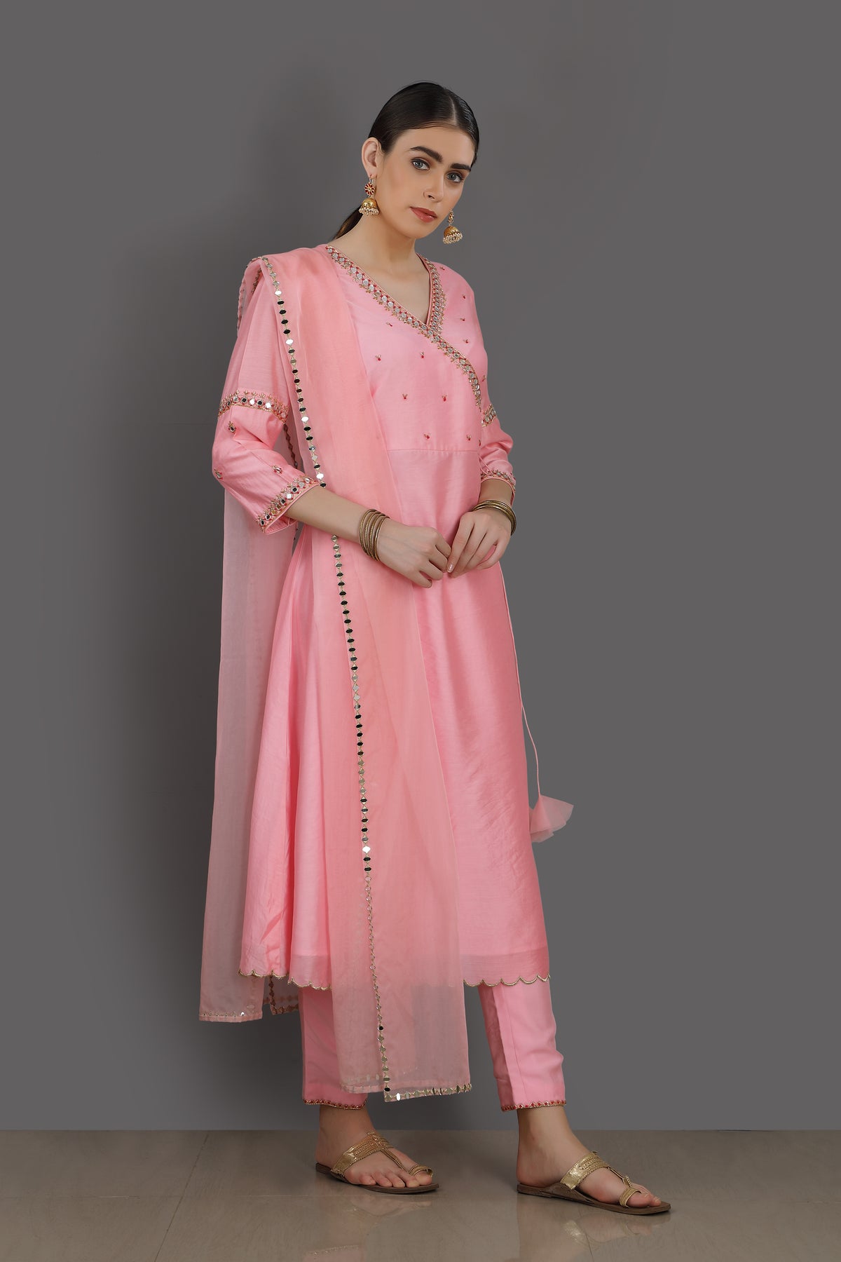 Rabia v-neck kurta set