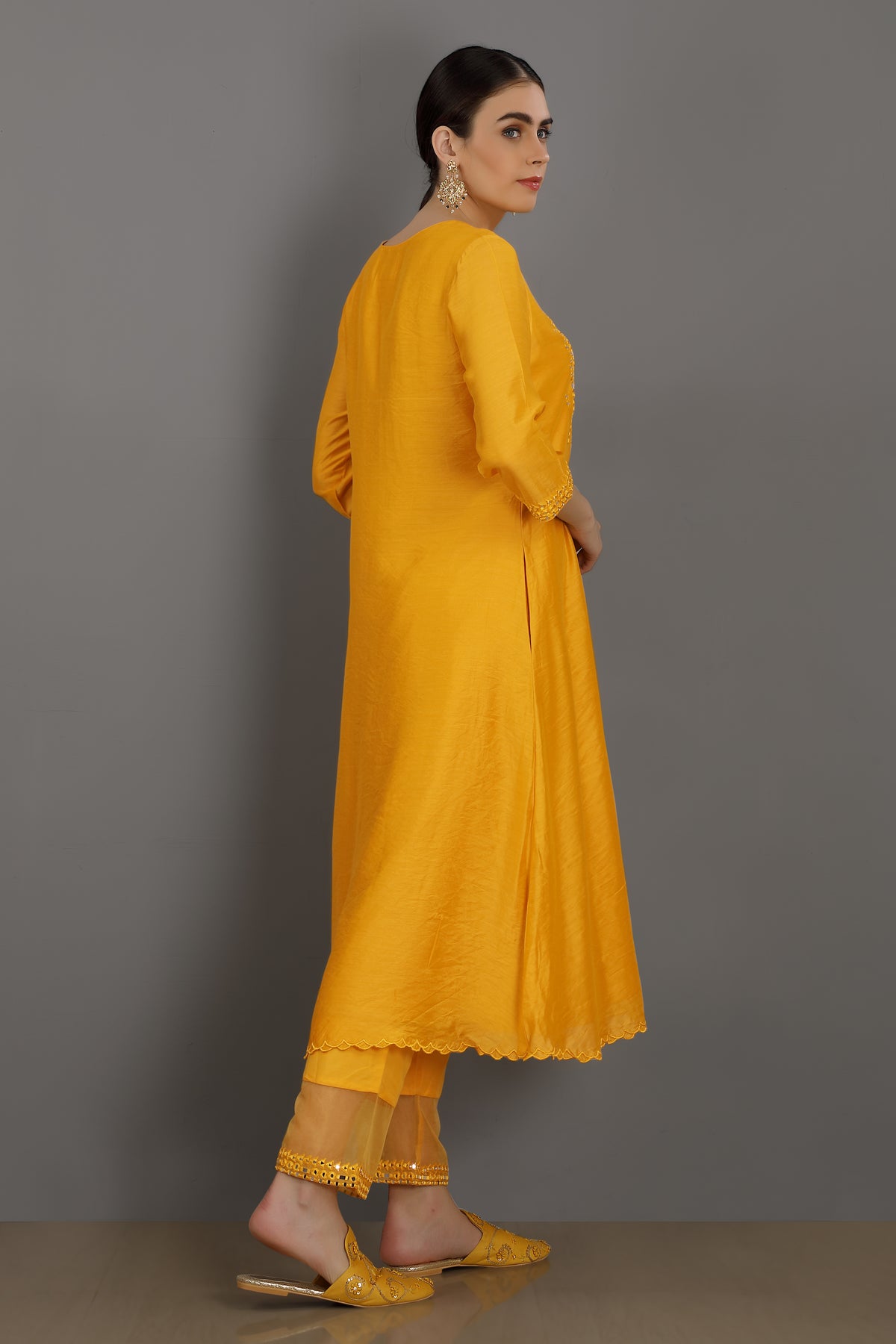 Yahya round neck kurta set