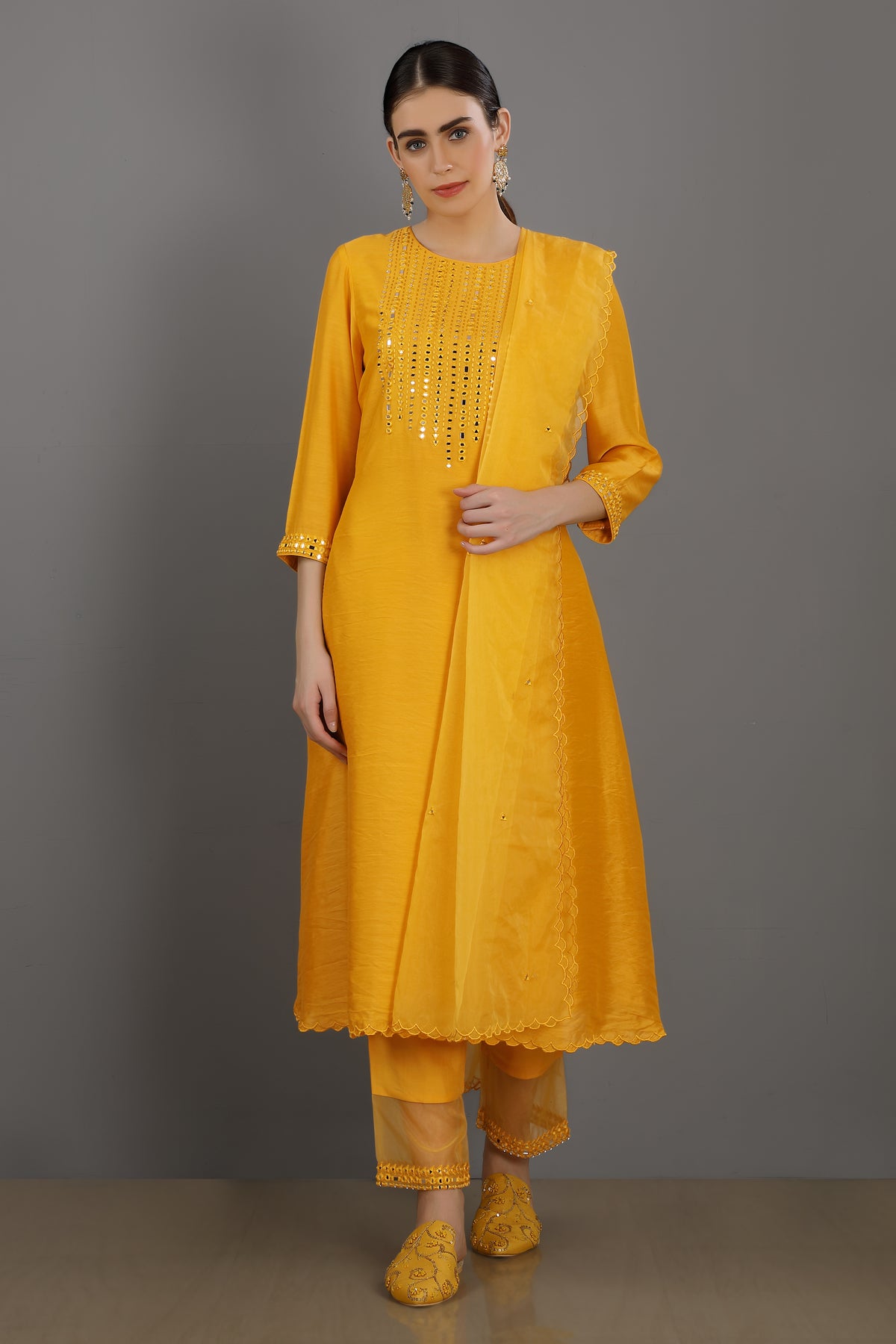 Yahya round neck kurta set