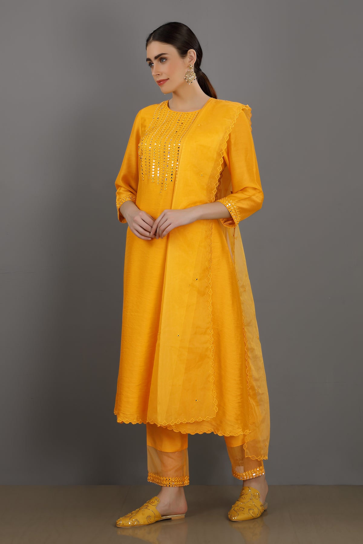 Yahya round neck kurta set