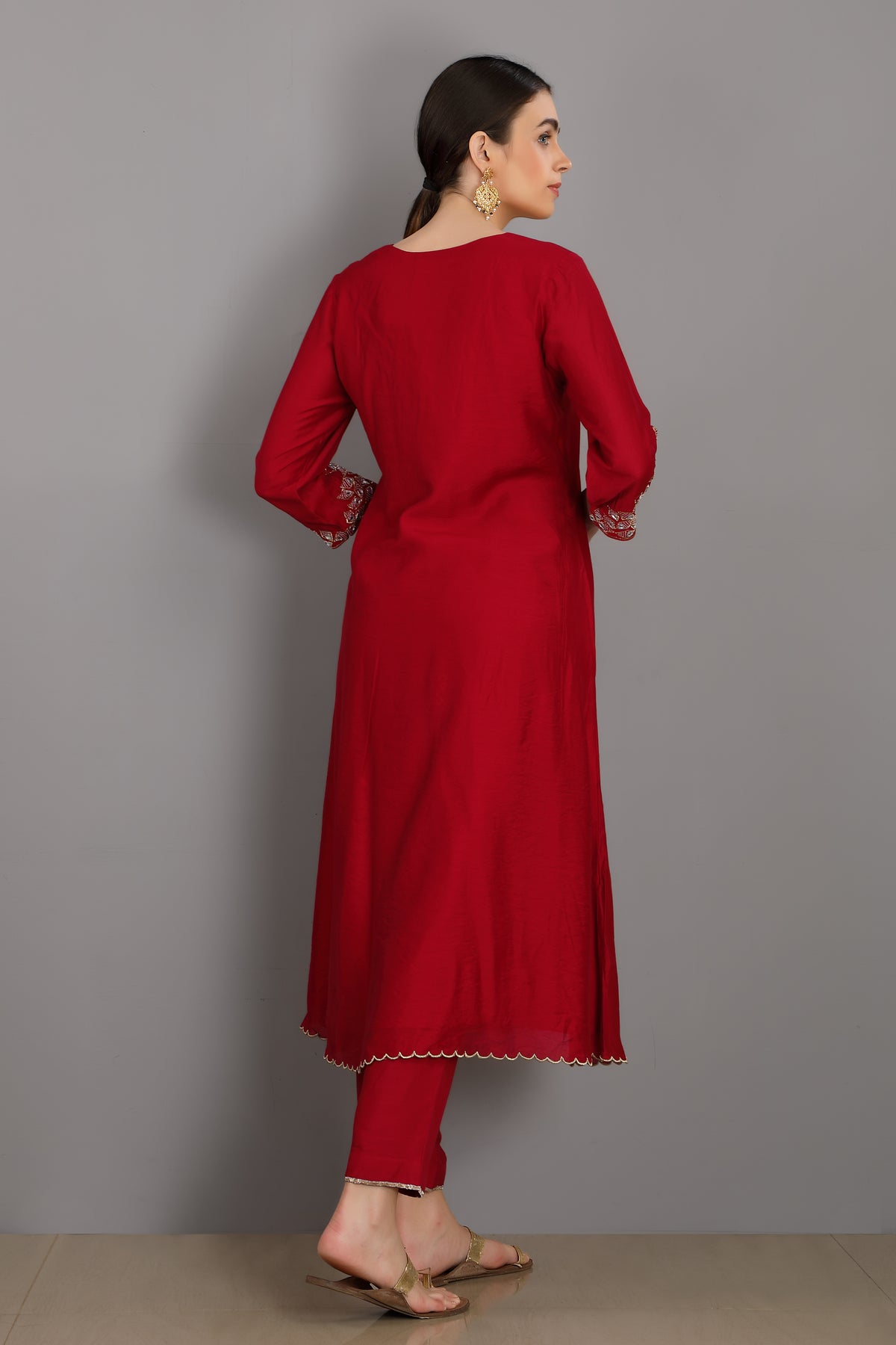 Mehboob a v-neck kurta set