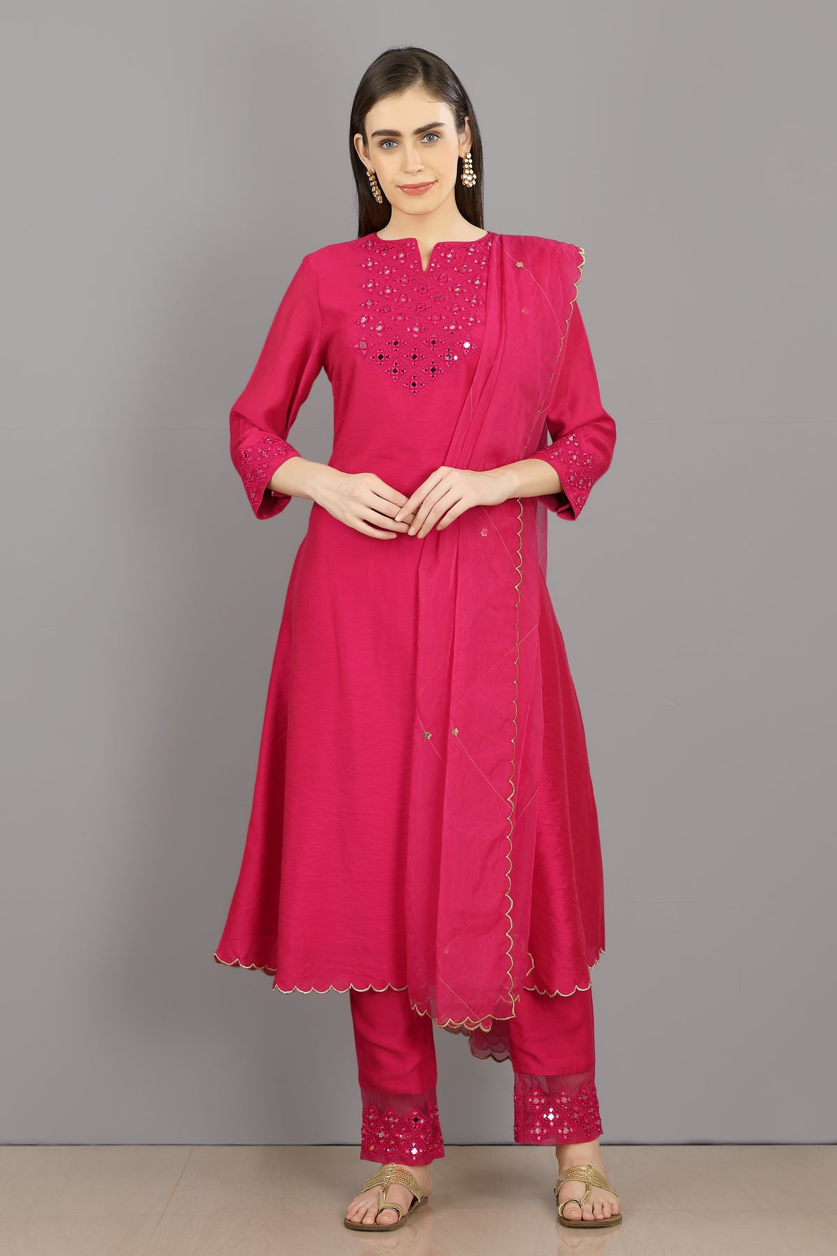 Anum round neck kurta set