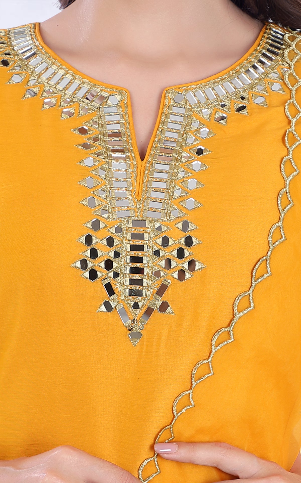 Kanak a round neck kurta set