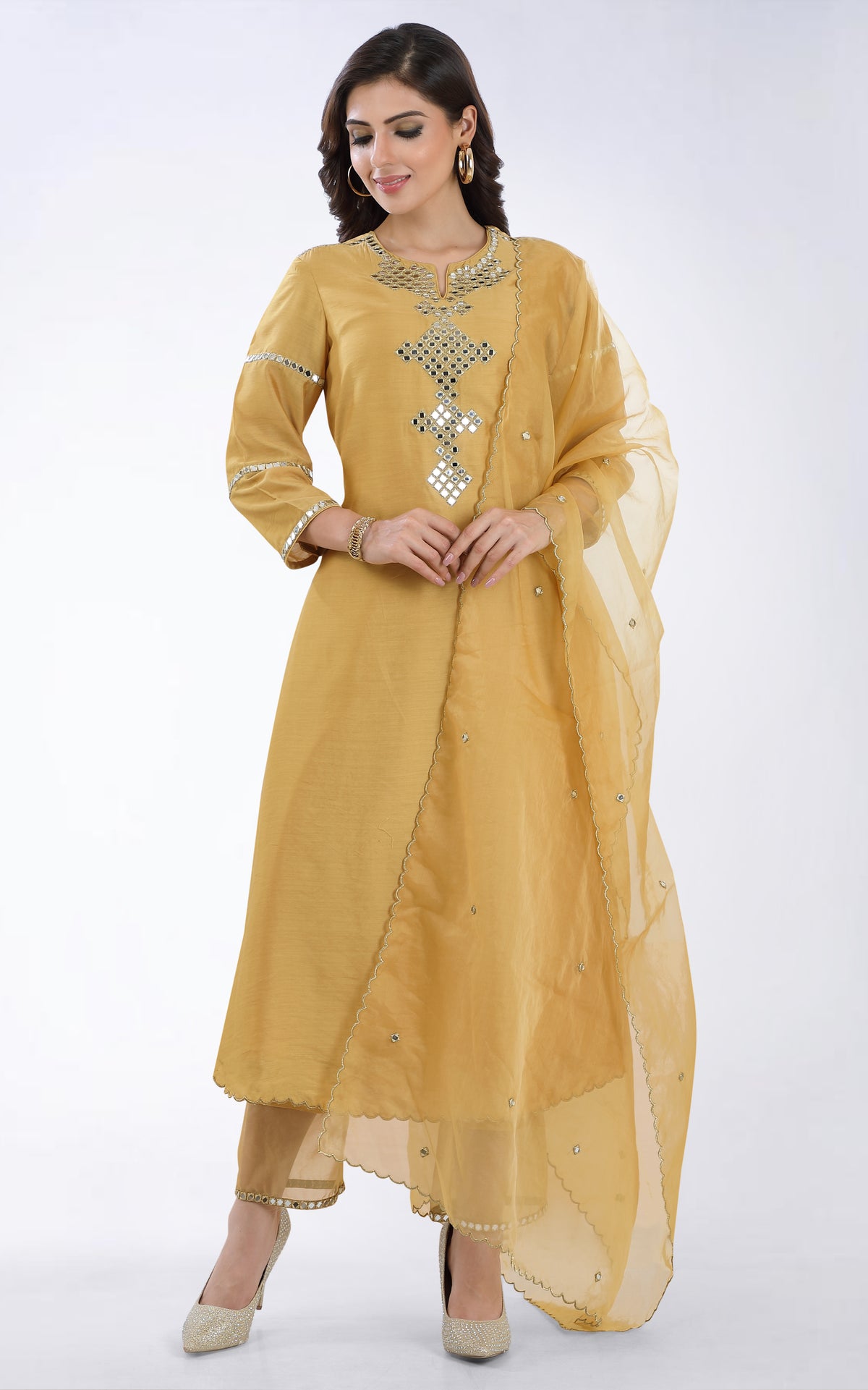 Sunheri round neck kurta set