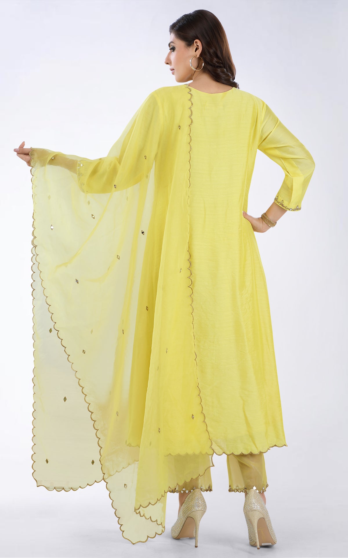 Naaz a round neck kurta set