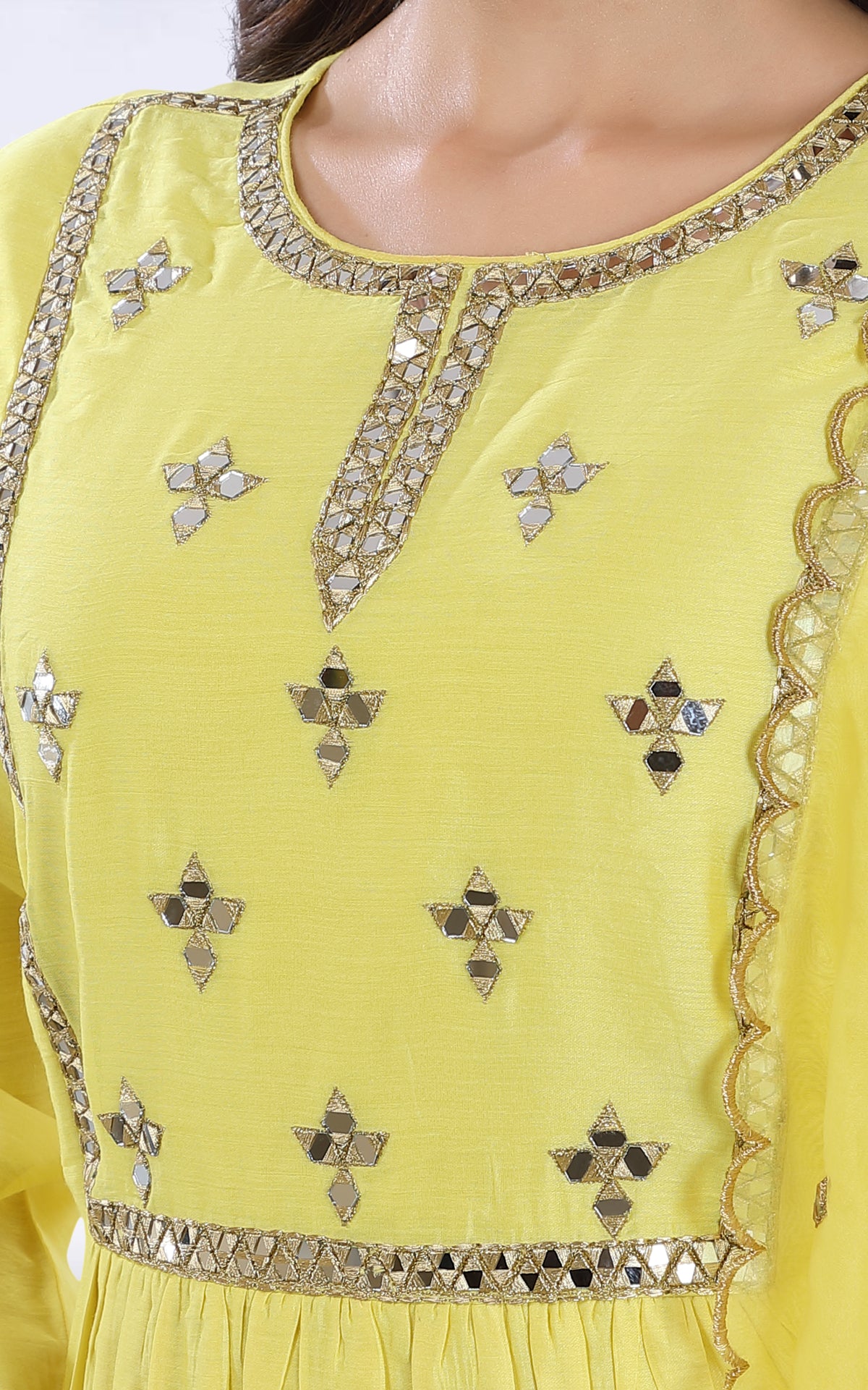 Naaz a round neck kurta set