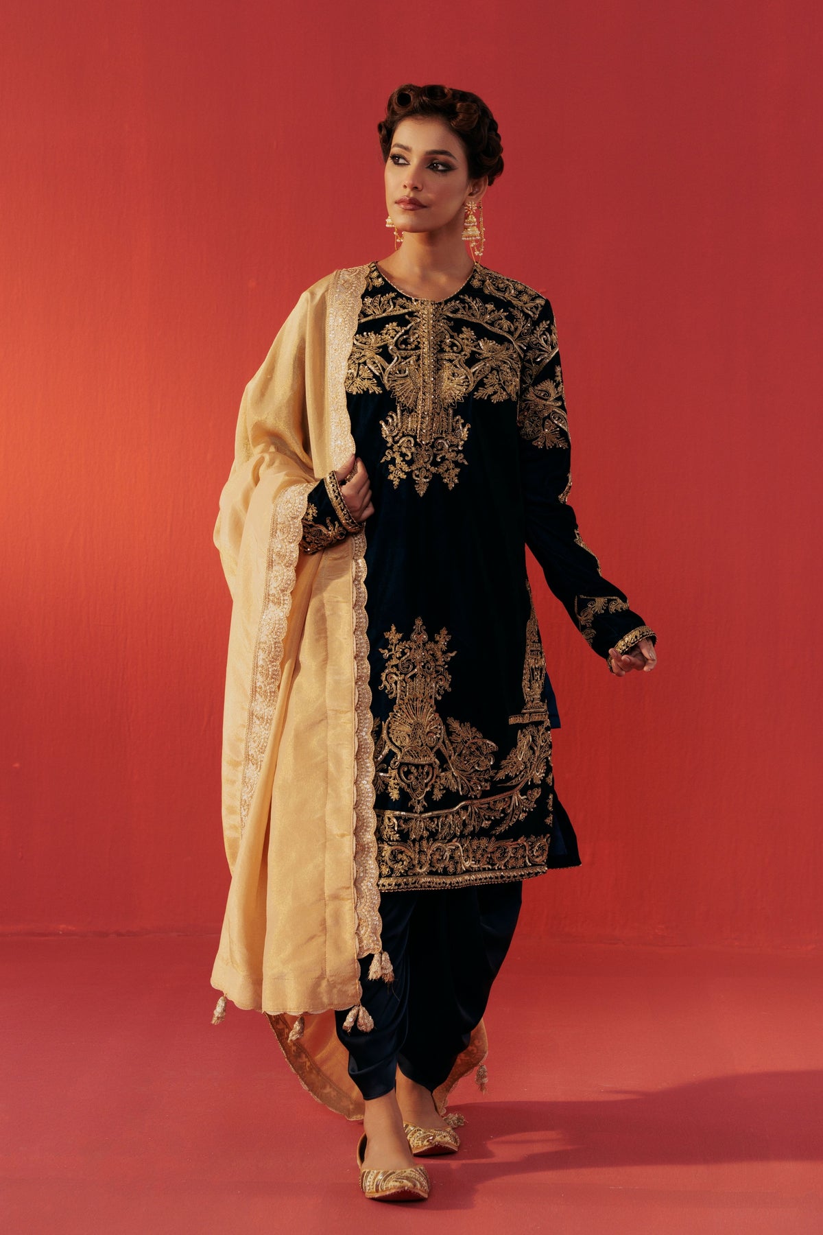 Blue Velvet Kurta Set