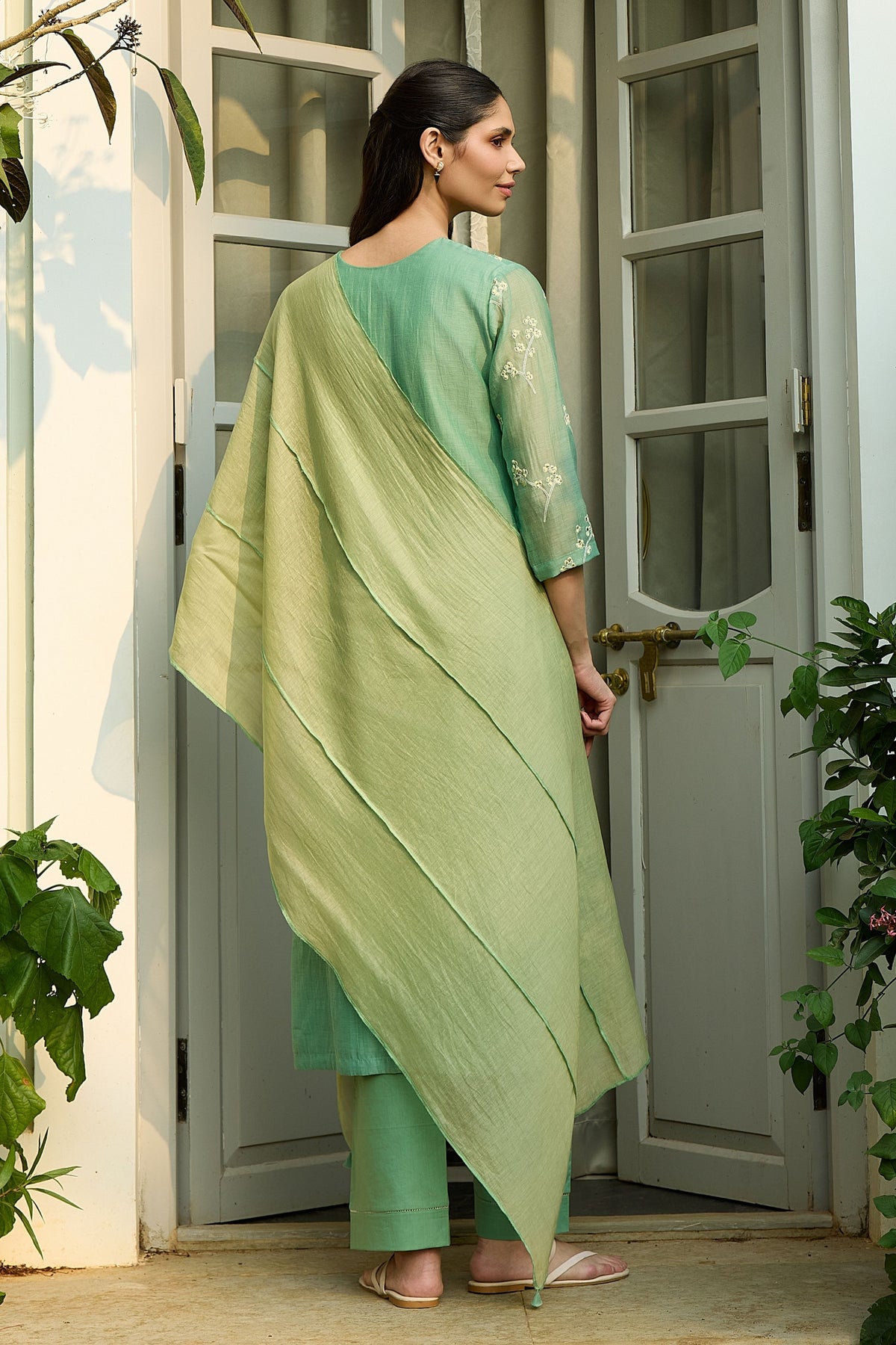 Verdant Floral Embroidered Kurta Set