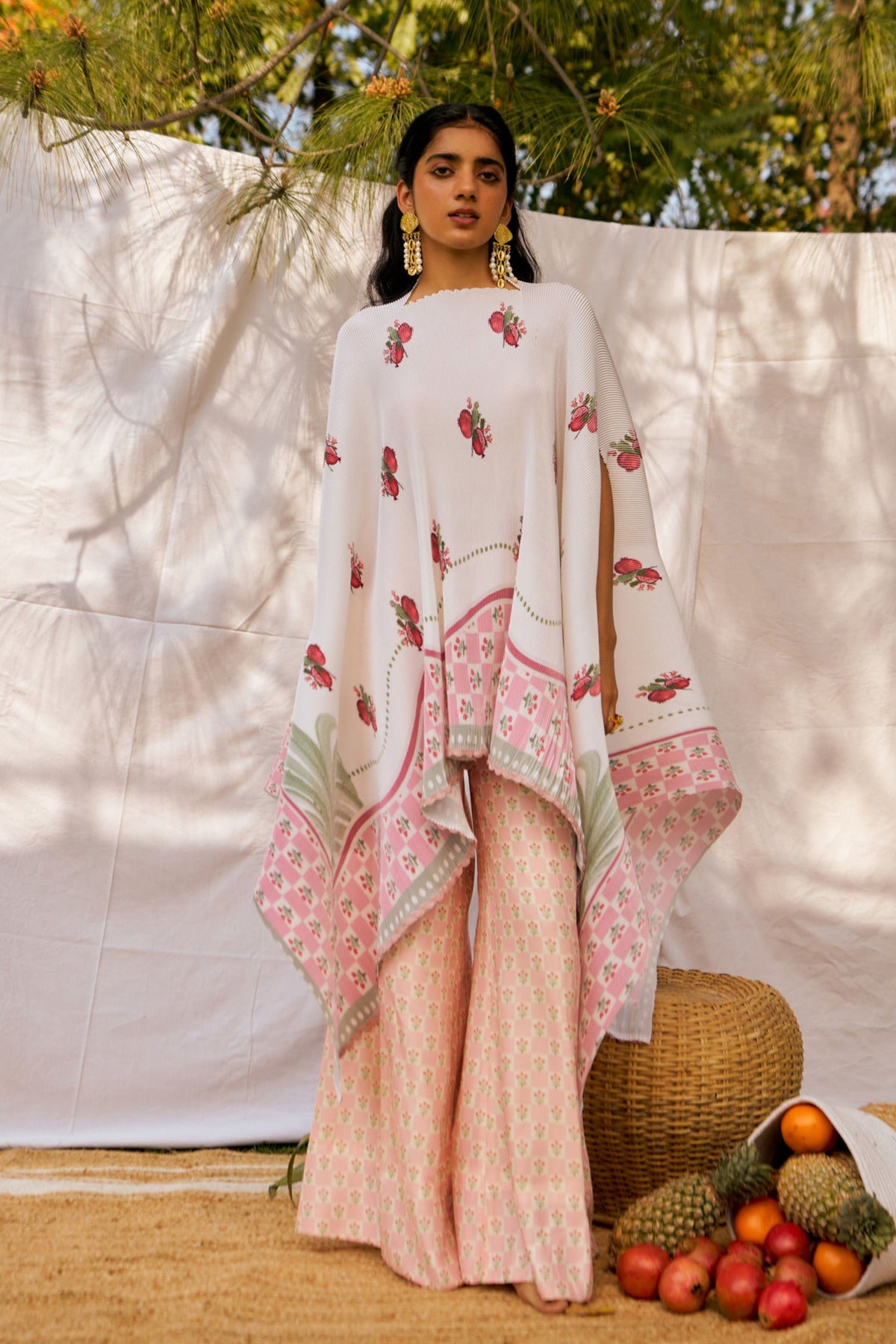 Rouge Pomme Cape Set