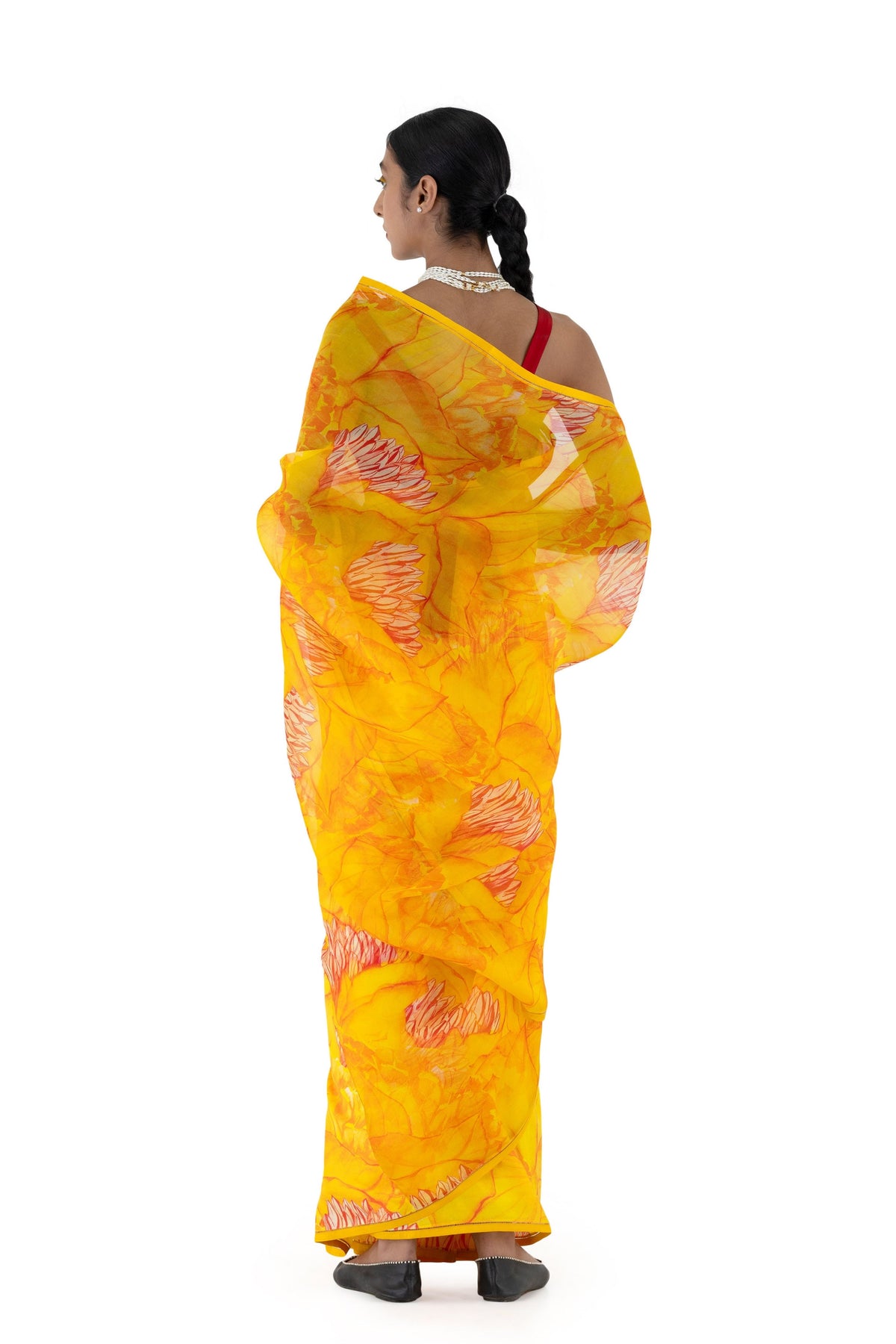 Muraiyya Yellow Saree