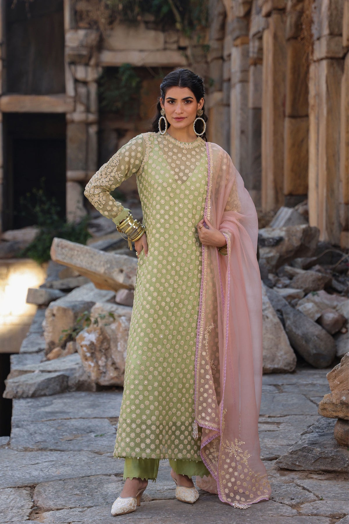 Vaayu Green Close Neck Kurta Set