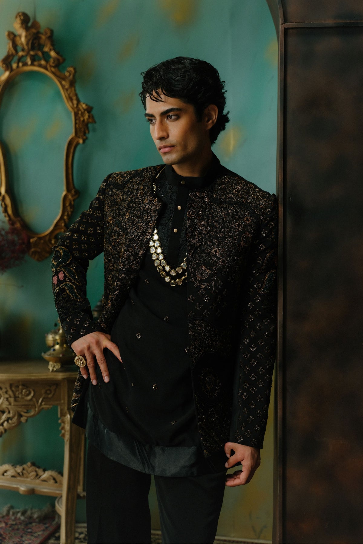 Anuraga Short Jacket Set