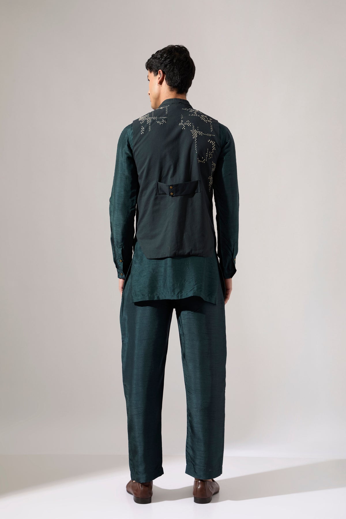 Vance Hand Embroidered Bandi