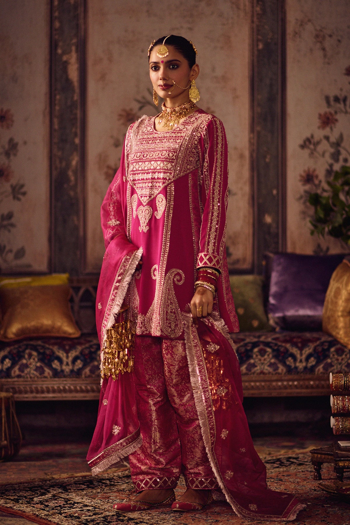 Gulabi Banarasi Salwar Set