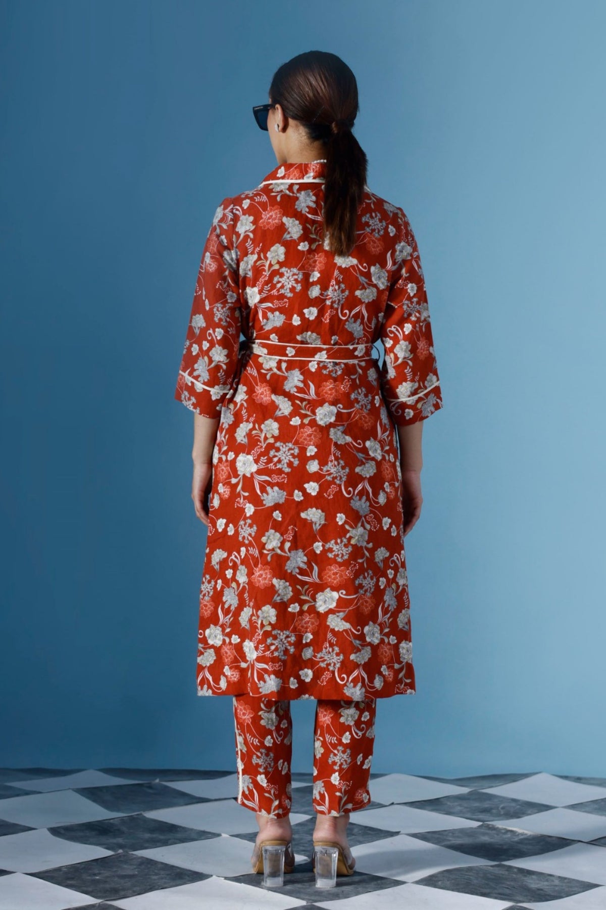 Iris Set In Red