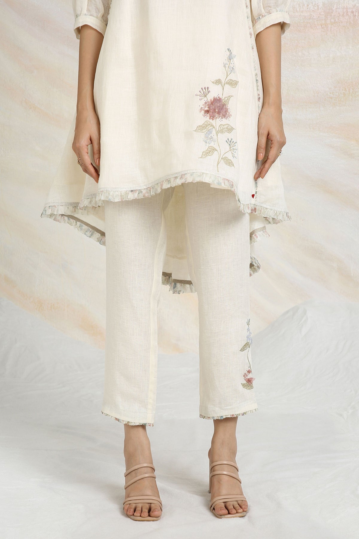 Hydrangea Off White Top
